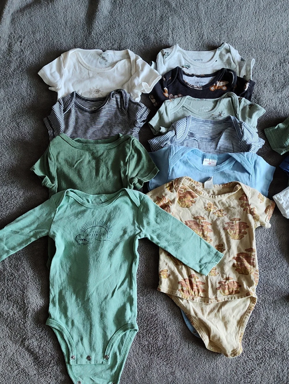 A Lot of Baby Clothes 6M